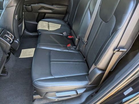 Certified 2023 Kia Sorento S AWD/4WD image 24