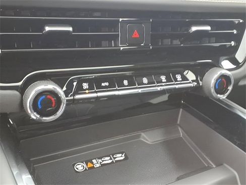 New 2026 Chevrolet Suburban Premier image 12