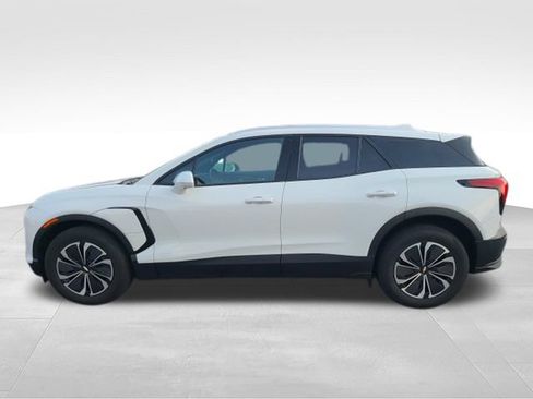 Used 2024 Chevrolet Blazer EV LT AWD/4WD image 6