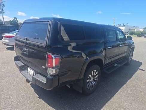 Used 2023 Toyota Tacoma Limited AWD/4WD image 5