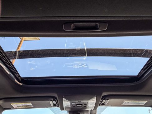 Used 2019 Toyota RAV4 XSE w/ XSE Weather Package AWD/4WD image 15