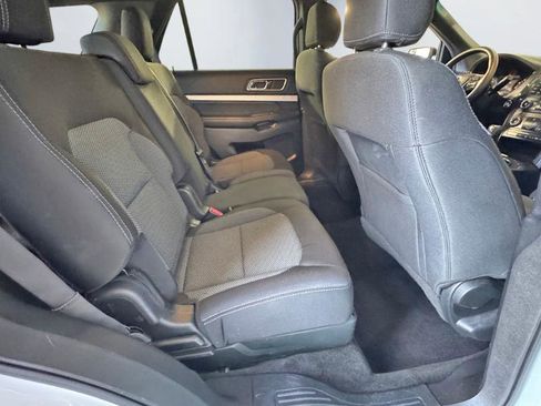 Used 2016 Ford Explorer XLT AWD/4WD image 22