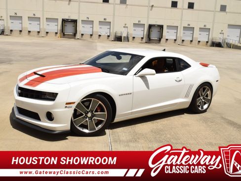 Used 2011 Chevrolet Camaro SS w/ RS Package image 1
