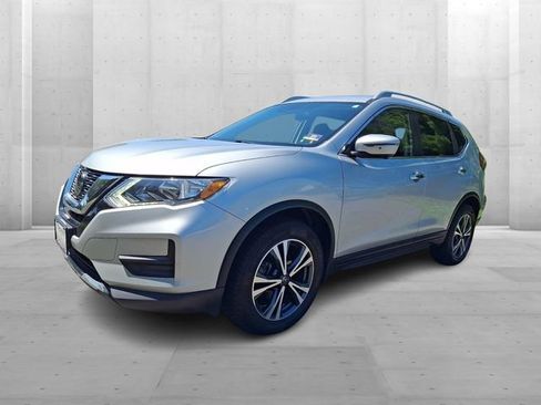Used 2019 Nissan Rogue SV w/ Premium Package AWD/4WD image 3