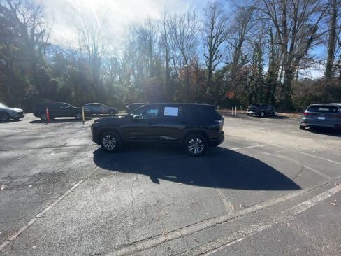 Used 2025 Chevrolet Equinox LT image 15