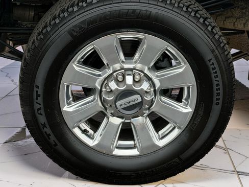Used 2017 Ford F250 Lariat w/ Chrome Package AWD/4WD image 5