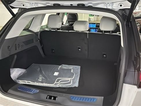 New 2026 Lincoln Nautilus Reserve image 14