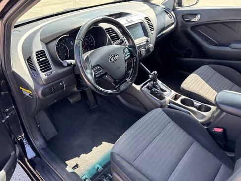Used 2017 Kia Forte S FWD image 8
