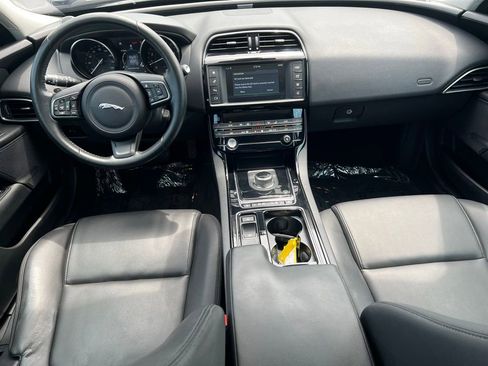 Used 2018 Jaguar XE Premium AWD/4WD image 20