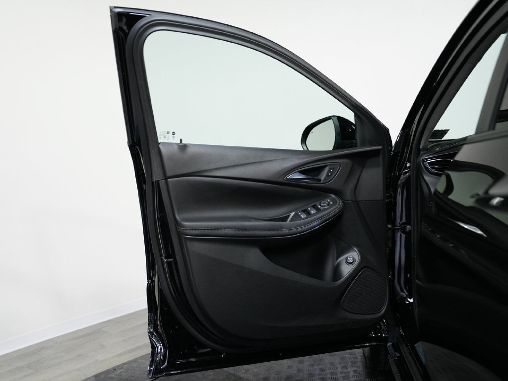 Used 2023 Buick Encore GX Select w/ Sport Touring Package AWD/4WD image 10