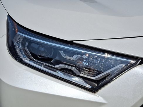 Certified 2020 Toyota RAV4 XSE w/ Carpet Mat Package image 10