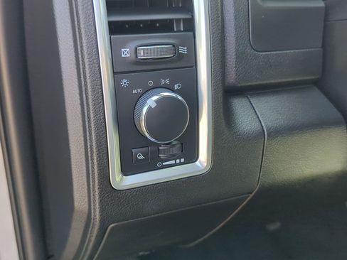 Used 2024 RAM 1500 Classic SLT AWD/4WD image 15