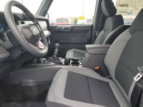 New 2025 Ford Bronco 4-Door image 19