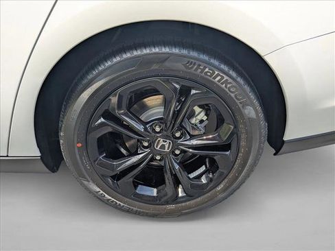 New 2025 Honda Accord SE image 9