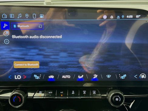 Used 2025 Chevrolet Blazer EV LT FWD image 15