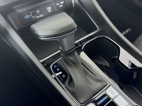 Certified 2025 Hyundai Tucson SE image 20