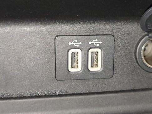 Used 2020 Ford Fusion SE FWD image 24