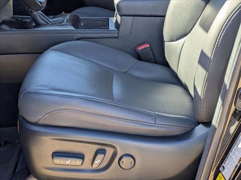 Used 2021 Lexus GX 460 Premium image 17