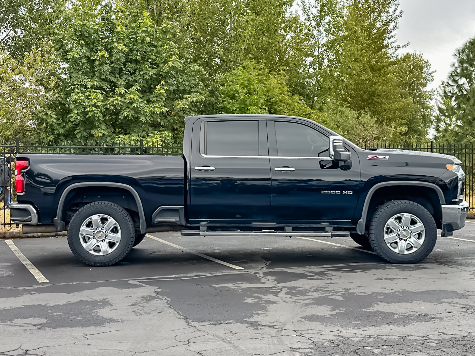 Used 2021 Chevrolet Silverado 2500 LTZ w/ LTZ Premium Package AWD/4WD image 2