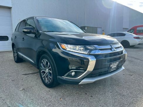 Used 2018 Mitsubishi Outlander SE image 8