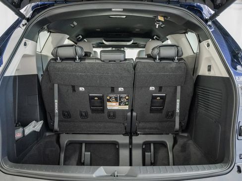 New 2026 Toyota Sienna Platinum AWD/4WD image 10