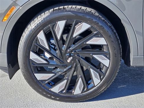 Certified 2024 Lincoln Nautilus Black Label w/ Jet Appearance Package (87T) image 10