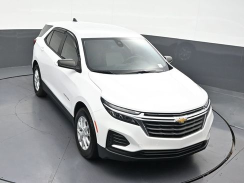 Used 2024 Chevrolet Equinox LS FWD image 23