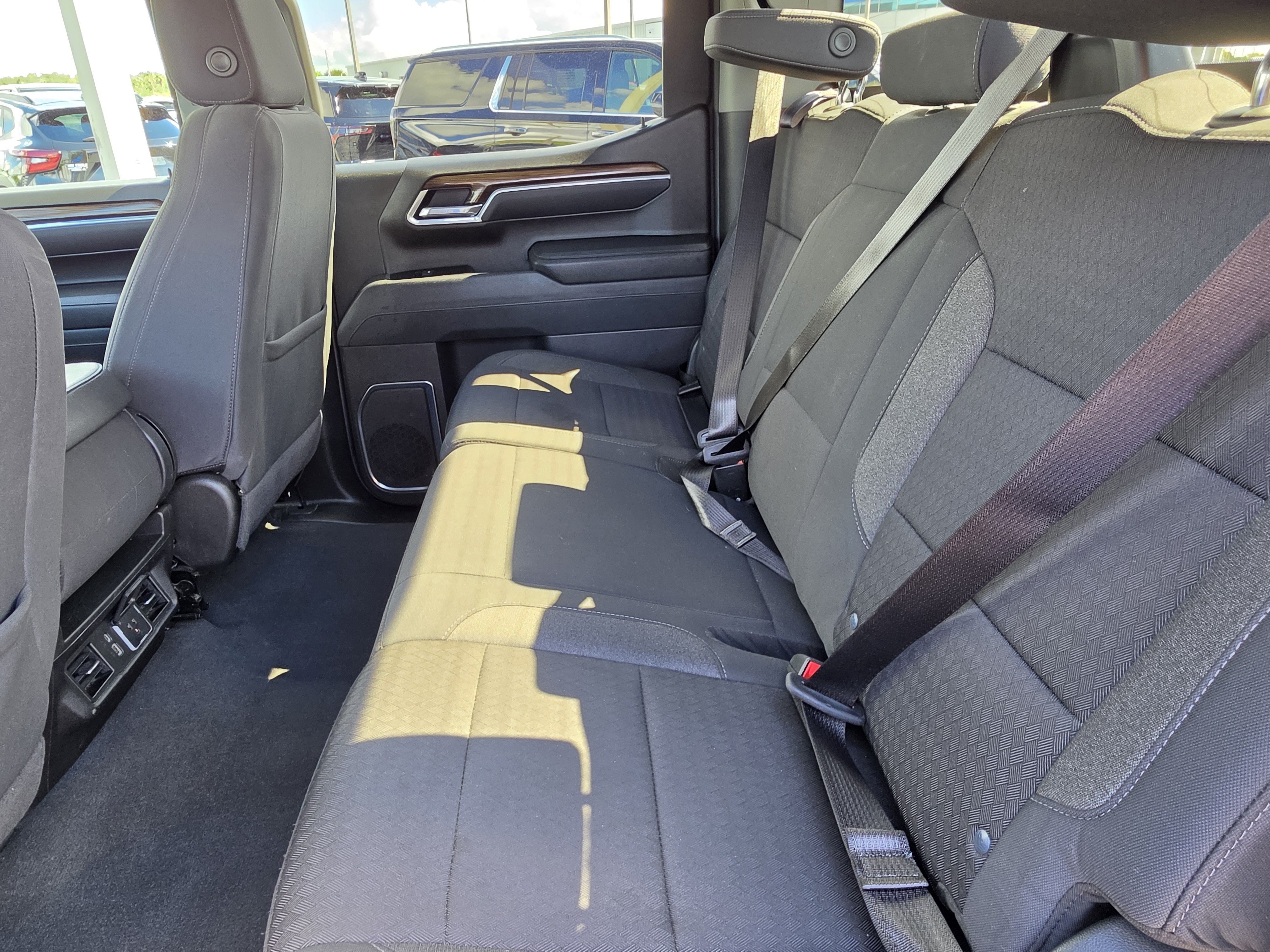 Certified 2025 Chevrolet Silverado 1500 LT AWD/4WD image 12