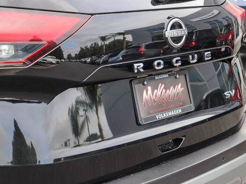 Used 2023 Nissan Rogue SV FWD image 10