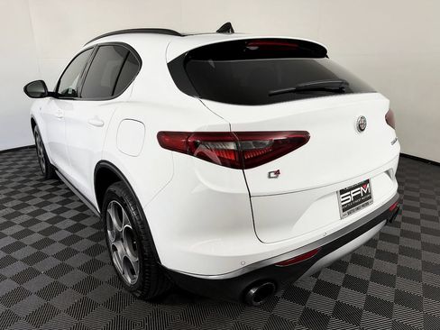 Used 2022 Alfa Romeo Stelvio Ti AWD/4WD image 16