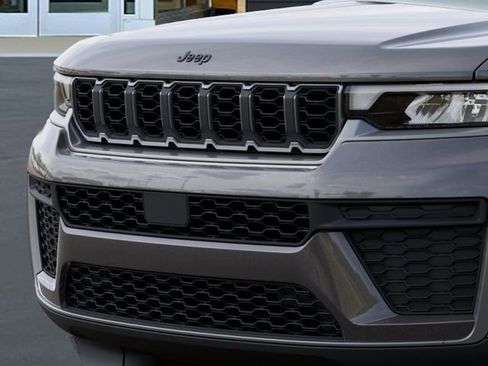 New 2026 Jeep Grand Cherokee L 4WD image 11