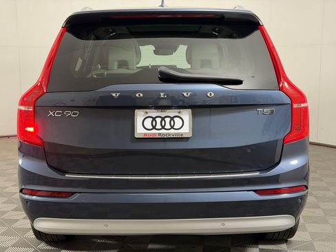 Used 2022 Volvo XC90 T5 Momentum w/ Advanced Package AWD/4WD image 10
