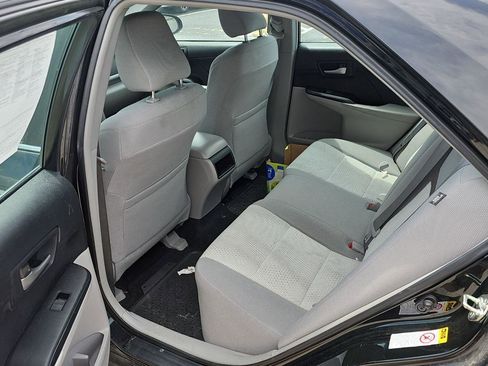 Used 2014 Toyota Camry LE FWD image 12