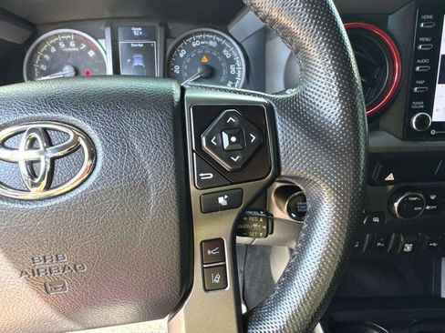 Used 2021 Toyota Tacoma TRD Off-Road w/ Technology Package image 25