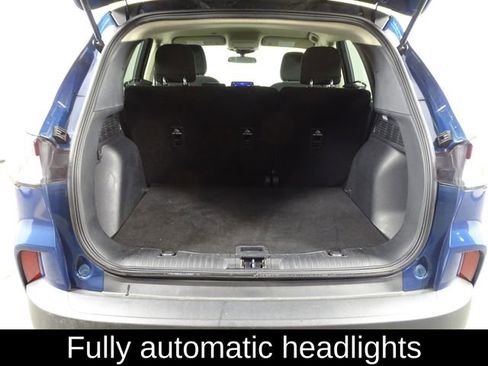 Used 2020 Ford Escape SE image 13