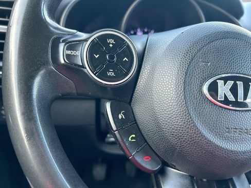 Used 2016 Kia Soul FWD image 15