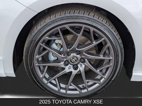 Used 2025 Toyota Camry XSE FWD image 12