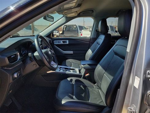 Used 2022 Ford Explorer Limited w/ Equipment Group 301A image 19
