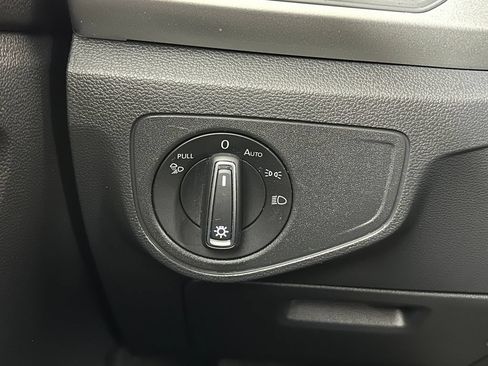 Used 2022 Volkswagen Atlas Cross Sport SE AWD/4WD image 22