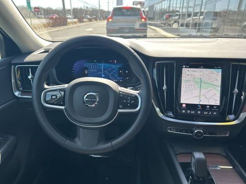 Certified 2025 Volvo V60 B5 Cross Country Plus image 18