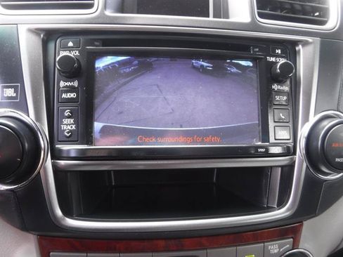 Used 2013 Toyota Highlander Limited FWD image 40