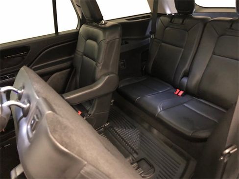 Used 2023 Lincoln Aviator AWD w/ Premium Package image 33