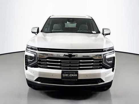 Used 2025 Chevrolet Tahoe Premier AWD/4WD image 2