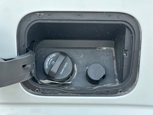 Certified 2025 Ford F250 XLT AWD/4WD image 19