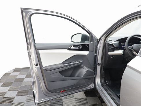 New 2025 Volkswagen Taos S image 5