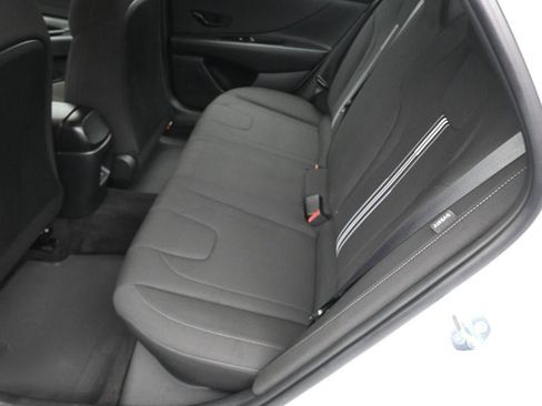 New 2025 Hyundai Elantra Sport FWD image 28