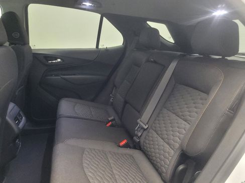 Used 2021 Chevrolet Equinox LT FWD image 18