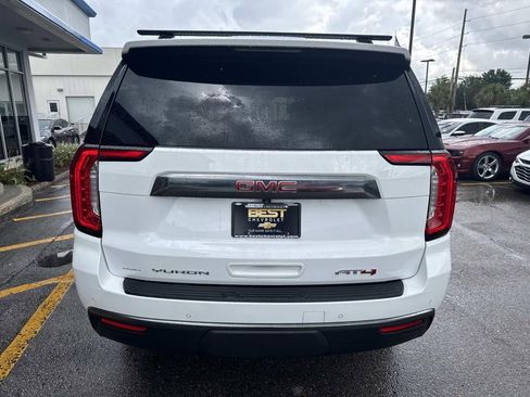 Used 2024 GMC Yukon XL AT4 w/ AT4 Premium Plus Package AWD/4WD image 7