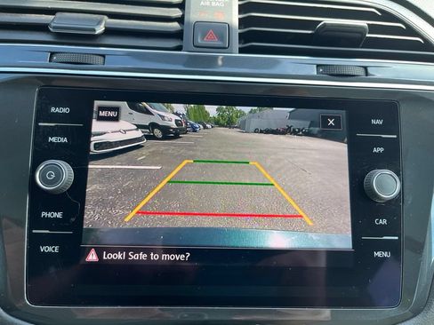 Used 2019 Volkswagen Tiguan SEL AWD/4WD image 19