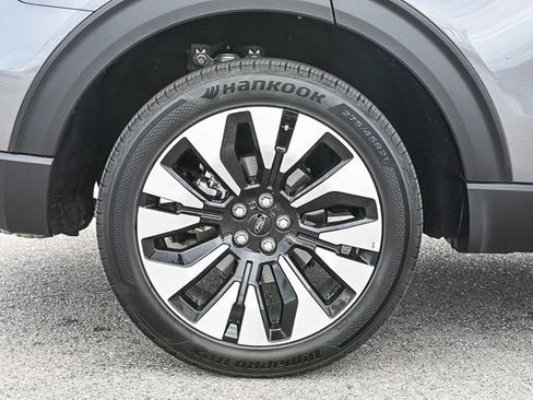 Certified 2025 Ford Explorer Platinum w/ LUX Leather Package AWD/4WD image 12